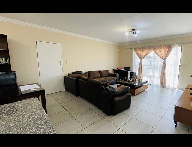 3 BEDROOM HOUSE FOR SALE IN AMANDASIG